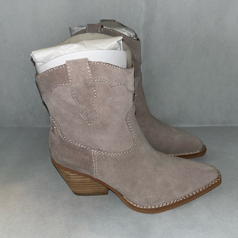 Zodiac Roslyn fog suede western boot new with box never worn